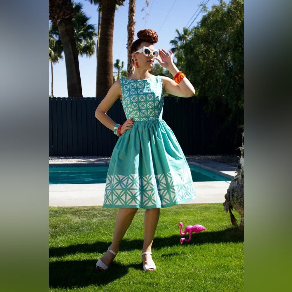 NWT Oblong Box Shop Kiki Breeze Block Dress - Turquoise